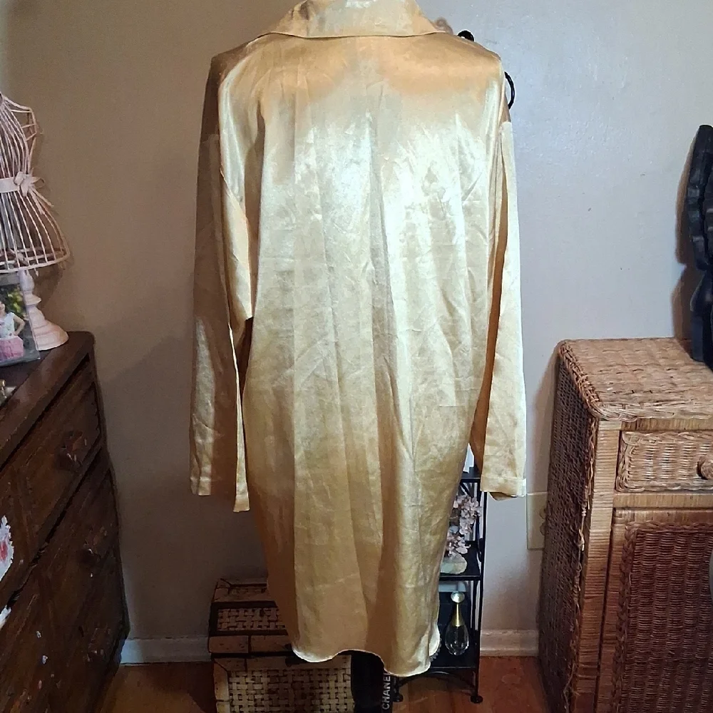 VINTAGE CHRISTIAN DIOR GOLD SATINLIKE NIGHTSHIRT SIZE MEDIUM